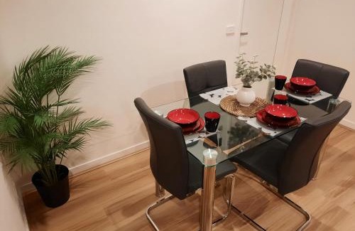 Bruce Apartment | ZMITH Apartment - BROOKE, Near AIS, GIO Stadium, UC, & Nth - Canberra Hospital
