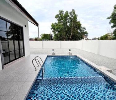 Kampung Pengkalan Maras House | ZN Homestay Mengabang Telipot - Private Pool