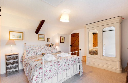 Mary Tavy House | Zoar Cottage - Three Bedroom House, Sleeps 6