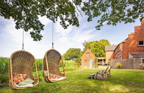 Haren Apartment | Zollhoes; Find the border! On discovery in the border area NL/DE