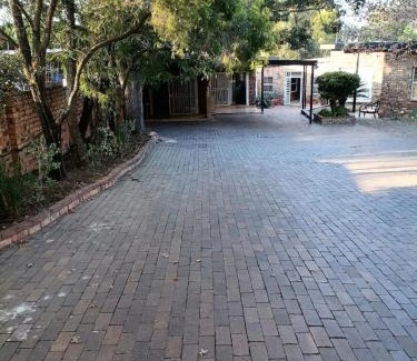 Greater Johannesburg Metropolitan Area House | Zonke Bonke Guest House Randburg