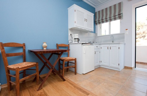 Limnos House | Zorbas Apartments