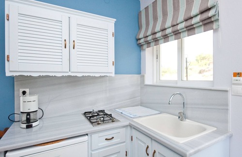 Limnos House | Zorbas Apartments