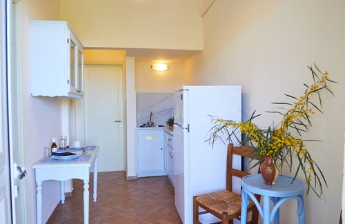 Limnos House | Zorbas Apartments