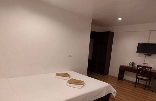 Lazi House | Zosimo's Inn.