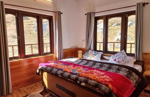 Gunehr Hostel | Zostel Rajgundha