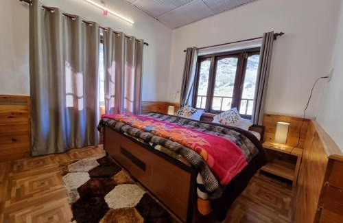 Gunehr Hostel | Zostel Rajgundha