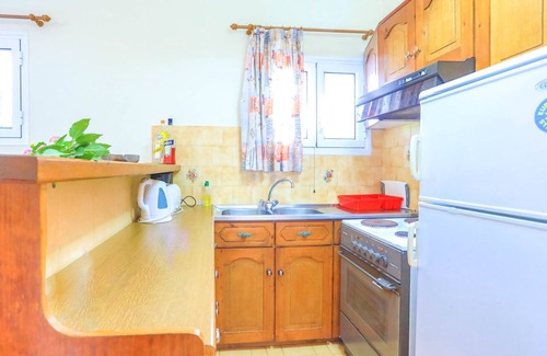 Kalami Apartment | Zoulis Athina: Two Bedroom Apartment Just Few Steps Away From The Beach