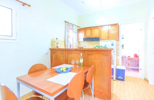 Kalami Apartment | Zoulis Athina: Two Bedroom Apartment Just Few Steps Away From The Beach