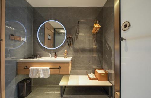 Baqiao Hotel | Zprime Zhishang Zhenxuan Hotel Xi'an Tangdu Hospital Banpo Subway Station