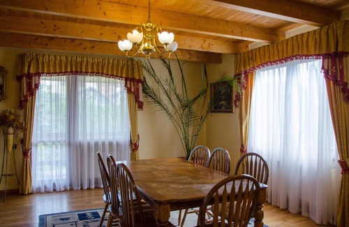 Skhidnytsya House | Zrub