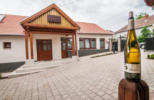 Mad House | Zsirai Guest House