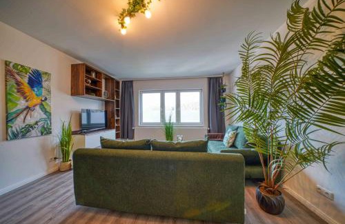 Ostorf Apartment | Zuarin Schlossblick - Ganzes Apartment direkt am Schlossgarten von Schwerin mit Dschungel-Feeling - Parkplatz auf Anfrage vorhanden