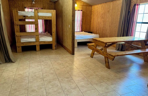 Utopia Cabin | Zubers - CA -B Cabin B