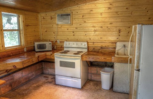 Utopia Cabin | Zubers - CA -C Cabin C