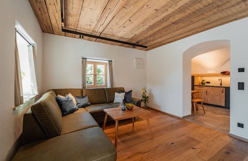 Surberg Apartment | Zuhäusl apartment with idyllic garden view