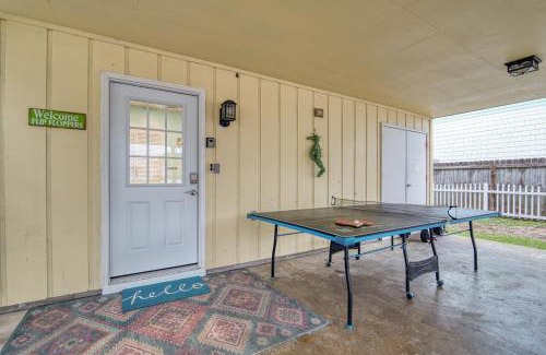 Crystal Beach House | Zula Dreams Beach House, 1min Walk To The Beach, Sleeps 16, Private Heated Pool, Pets Welcome, Fenced Yard