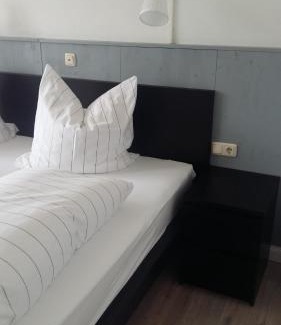 Oestrich-Winkel House | Zum Rebhang Bed & Breakfast