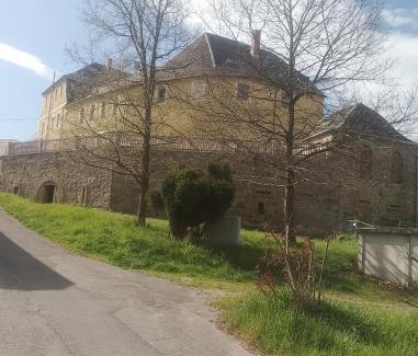 Plohn Apartment | Zum Ritter Ferienwohnung 300 Meter zum Freizeitpark Plohn