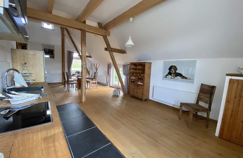 Heidmuhlen Apartment | Zum roten Gaul, vacation apartment on the upper floor - Holiday apartment zum roten Gaul on the upper floor