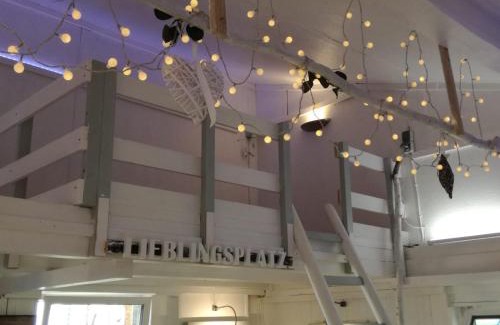 Adenbach Apartment | Zurück zur Natur - Urlaub im Zirkuswagen, Sommeratelier oder Schindelwagen