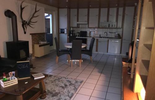 Horka House | Zur Fellnase