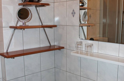 Waffenbrunn House | Zur Waldesruh