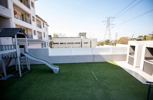 Greater Johannesburg Metropolitan Area Apartment | ZURIEL SPACES APARTMENT IN SANDTONnLocated in the heart of Sandton