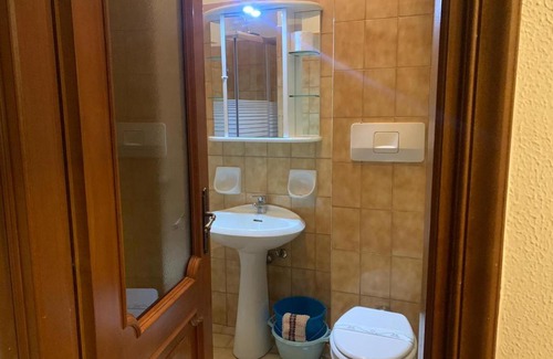 Alassio Apartment | Zurigo 9