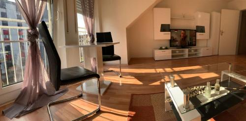 Burghausen Apartment | ZV-Scholtz Burghausen, Mozartstr.15 AP-52