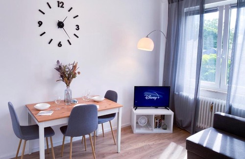 Rhein-Erft-Kreis District Apartment | Zwei Apartments für Gruppen - Phantasialand, Köln, Bonn