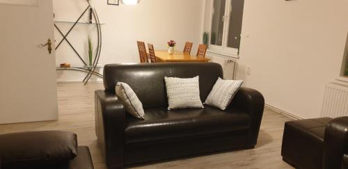 Kopenick Apartment | Zwei Etagen Wohnung im Grünen