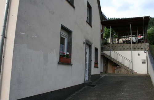 Burg Apartment | Zwei Ferienwohnungen "Im Weingarten "