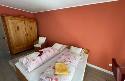 Borgholzhausen House | Zwei Zimmer, Küche, Bad