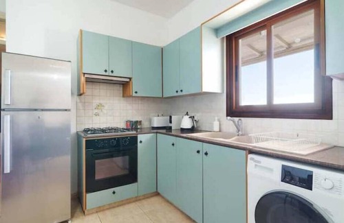Larnaca Apartment | Zygi Beach Marina Penthouse Flat