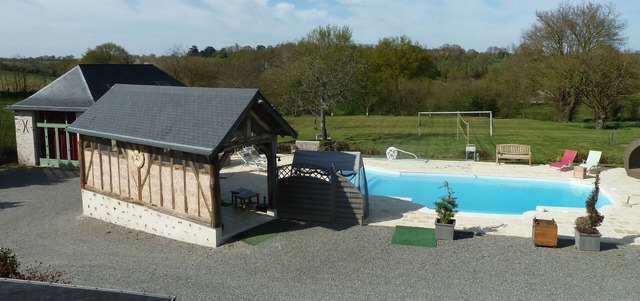 Cottage 5 people with swimming pool and possibility of 4-person gite and reception room