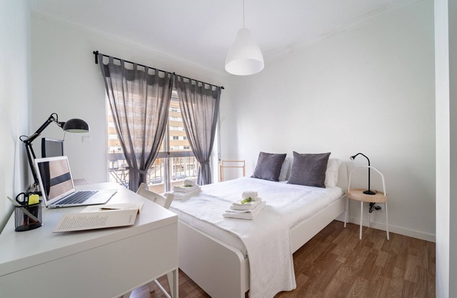 Álvares Araújo - Apartamento Familiar perto da Estação de Comboio