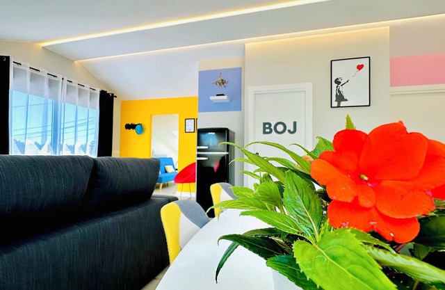 Ático Nuevo con Aire Acondicionado, Wifi y Terraza con Vistas Frontales al mar