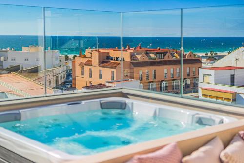 Ático Superior con Terraza Vistas Jacuzzi y Wifi - Poniente Penthouse