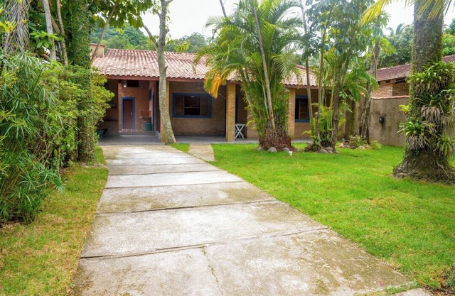 Ótima casa c Wi-Fi 8 min da praia Barequeçaba/SP