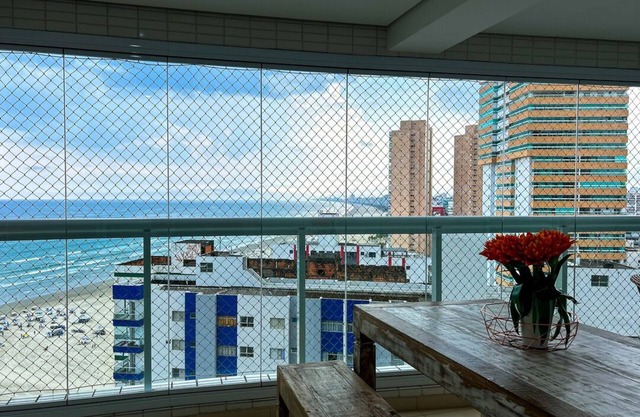 Ótimo apto de frente para Praia do Boqueirão/SP