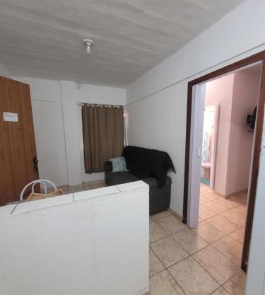 Ótimo Quarto e Sala mobiliado em itapoa.