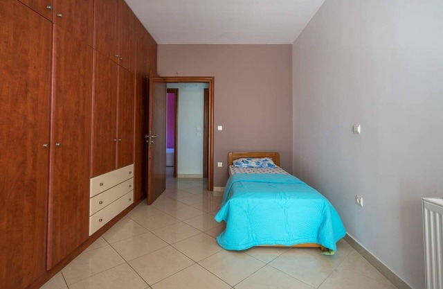 Υπέροχο διαμέρισμα με ένα όμορφο πάρκο εμπρός!