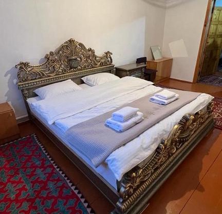 Гостевой дом “Kyzyl Alma” (Red Apple)