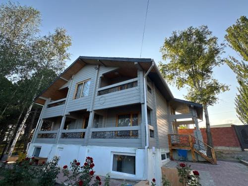 Коттедж caravella