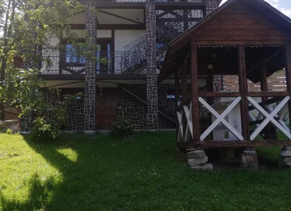 Садиба АнноМарі - відпочинок в Карпатах котедж Яремче