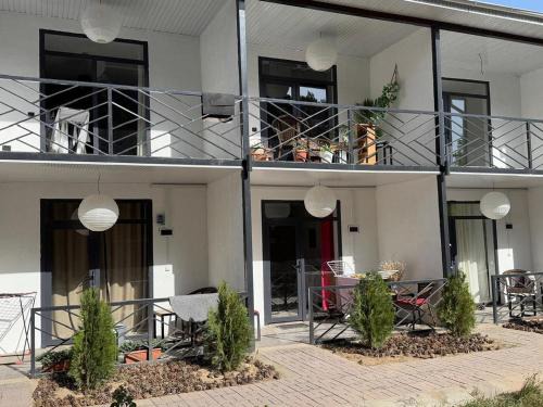 Уют у озера IK Ayar House