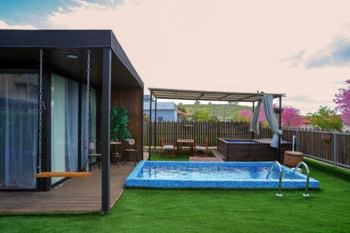 אחוזת קאלו - בריכה פרטית