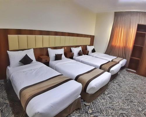 شقة مفروشة في طريق قباء بين المسجد النبوي ومسجد قباء