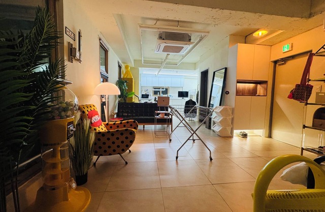삼Atelier Seongsu Riverside Loft Cherry Blossom Road Han River airport bus